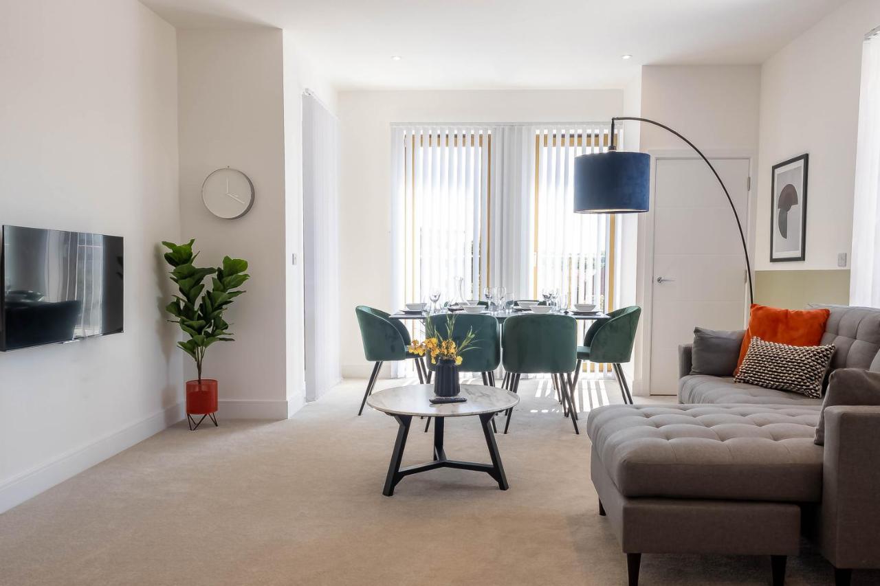 Modern Apartments With Balcony In Merton Near Wimbledon By Sojo Stay Mitcham Ngoại thất bức ảnh