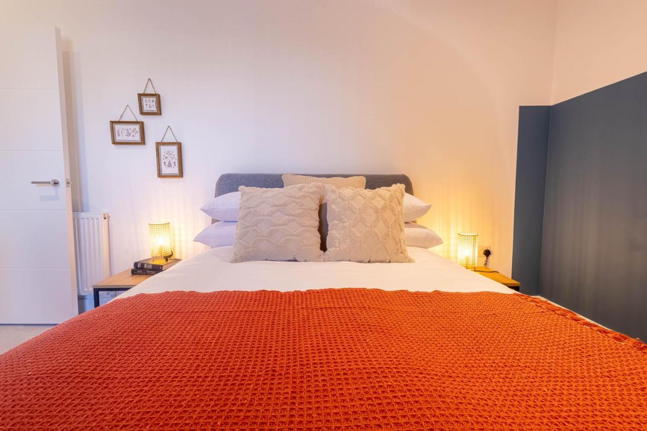 Modern Apartments With Balcony In Merton Near Wimbledon By Sojo Stay Mitcham Ngoại thất bức ảnh
