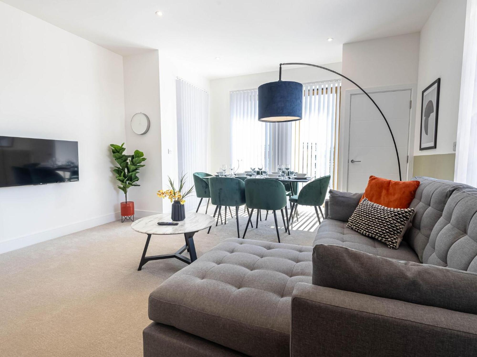 Modern Apartments With Balcony In Merton Near Wimbledon By Sojo Stay Mitcham Ngoại thất bức ảnh