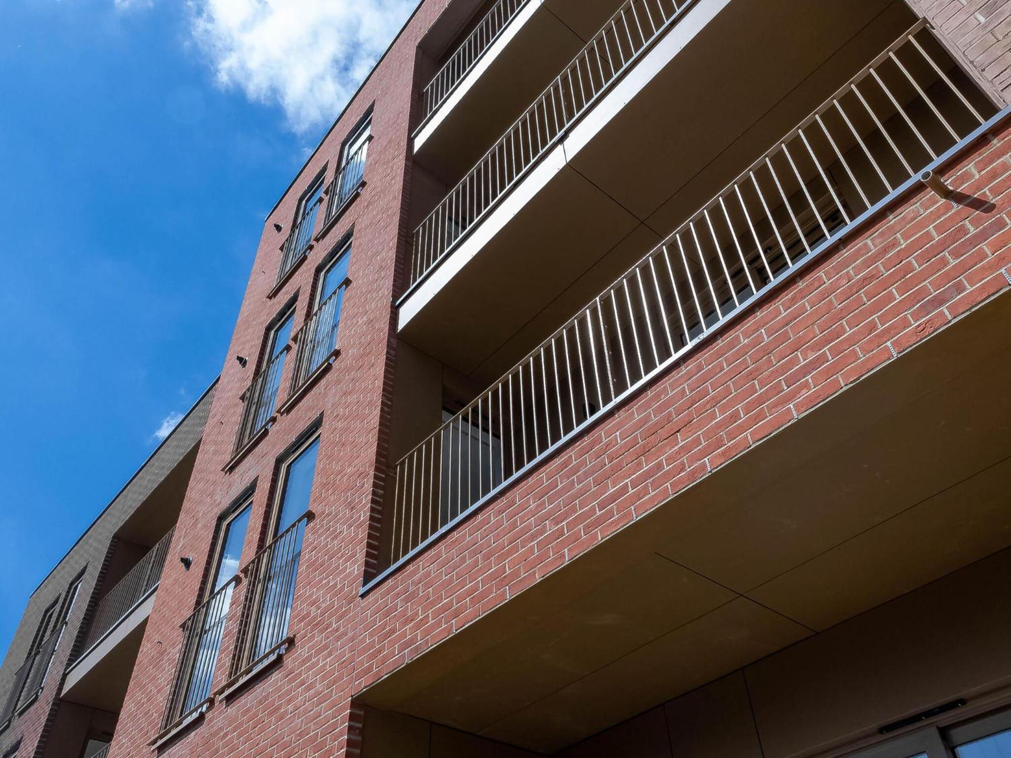 Modern Apartments With Balcony In Merton Near Wimbledon By Sojo Stay Mitcham Ngoại thất bức ảnh