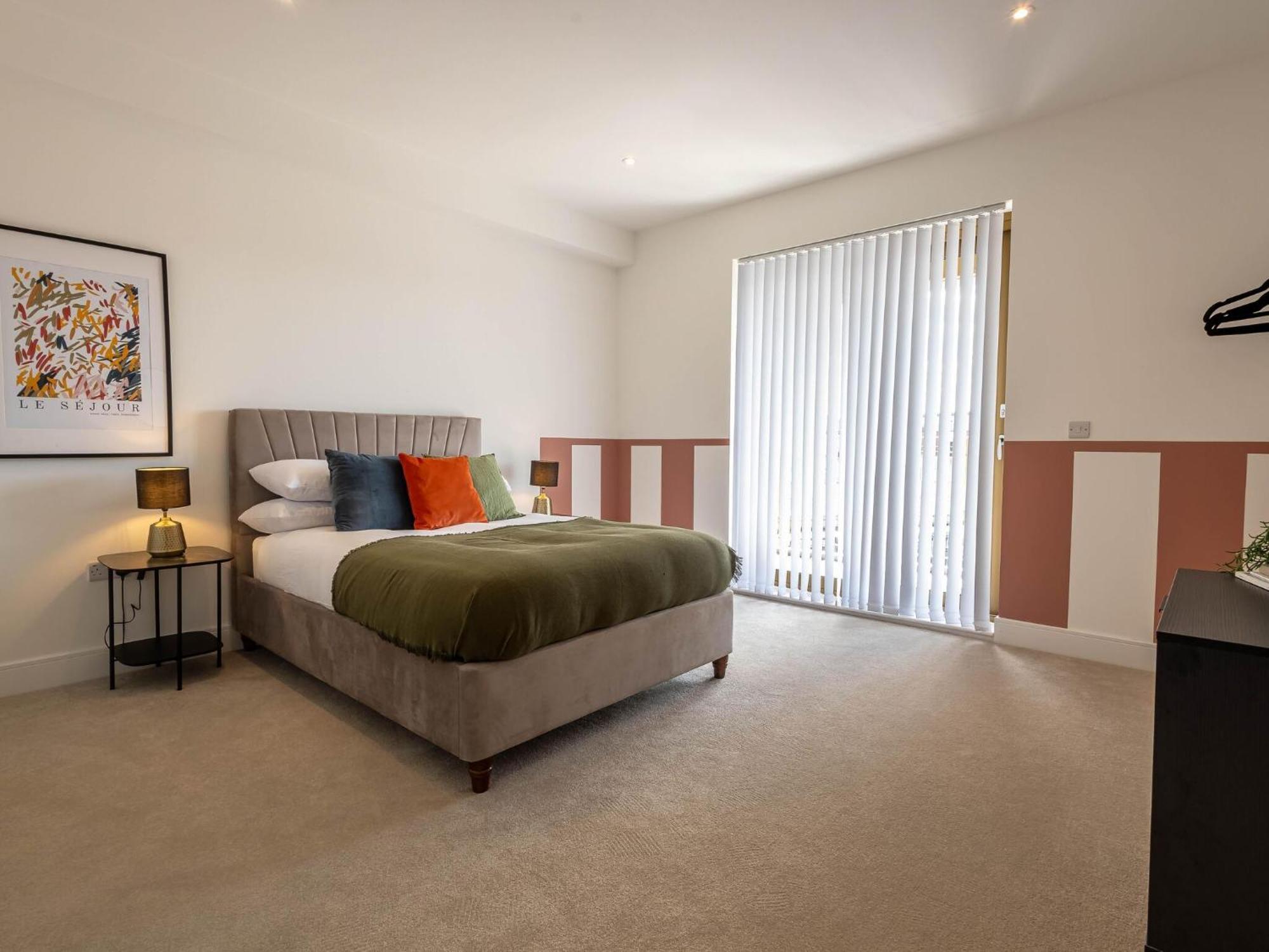 Modern Apartments With Balcony In Merton Near Wimbledon By Sojo Stay Mitcham Ngoại thất bức ảnh