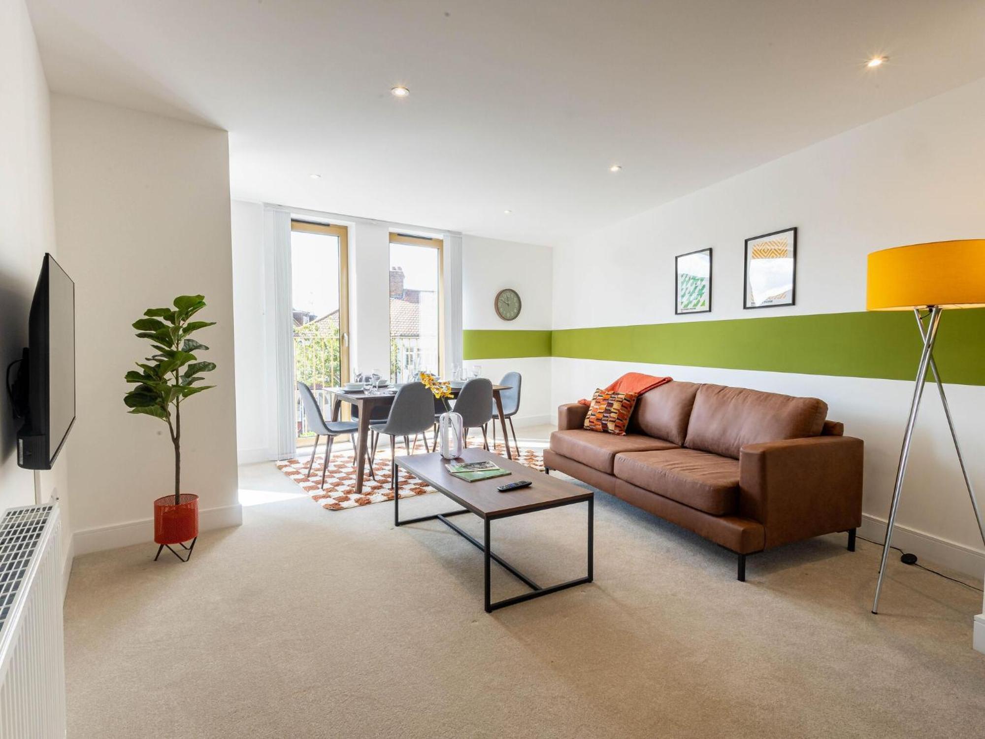 Modern Apartments With Balcony In Merton Near Wimbledon By Sojo Stay Mitcham Ngoại thất bức ảnh